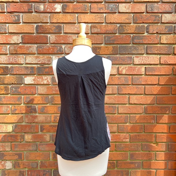 Express Tank Top - Picture 4 of 5